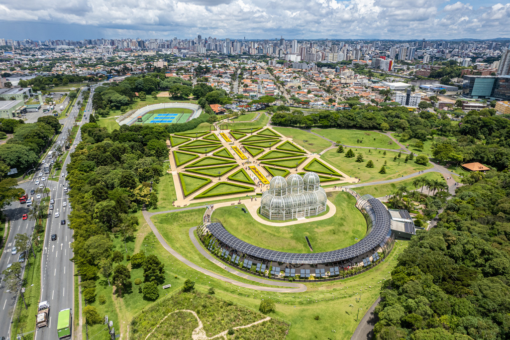 Curitiba: qualidade de vida, cultura e arquitetura em uma das cidades mais admiradas do Brasil